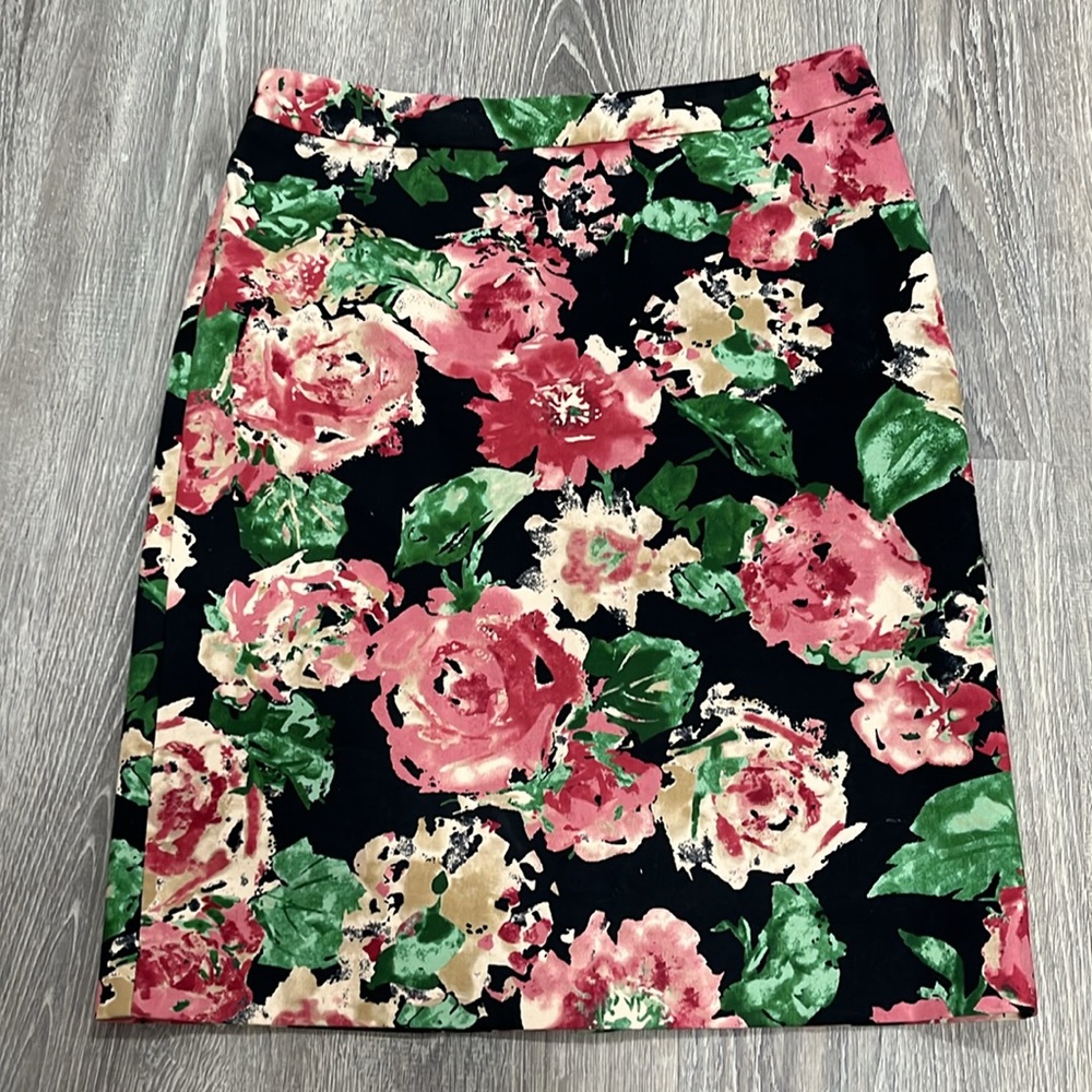 Talbot pencil floral skirt size 10